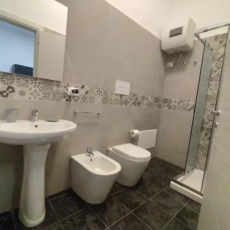 La Rondine Bed Guest house
