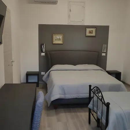 La Rondine Bed * Ficarazzi